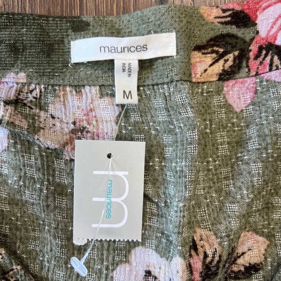 🆕 Maurice’s green floral tie front Shirt SZ MED - Picture 2 of 4